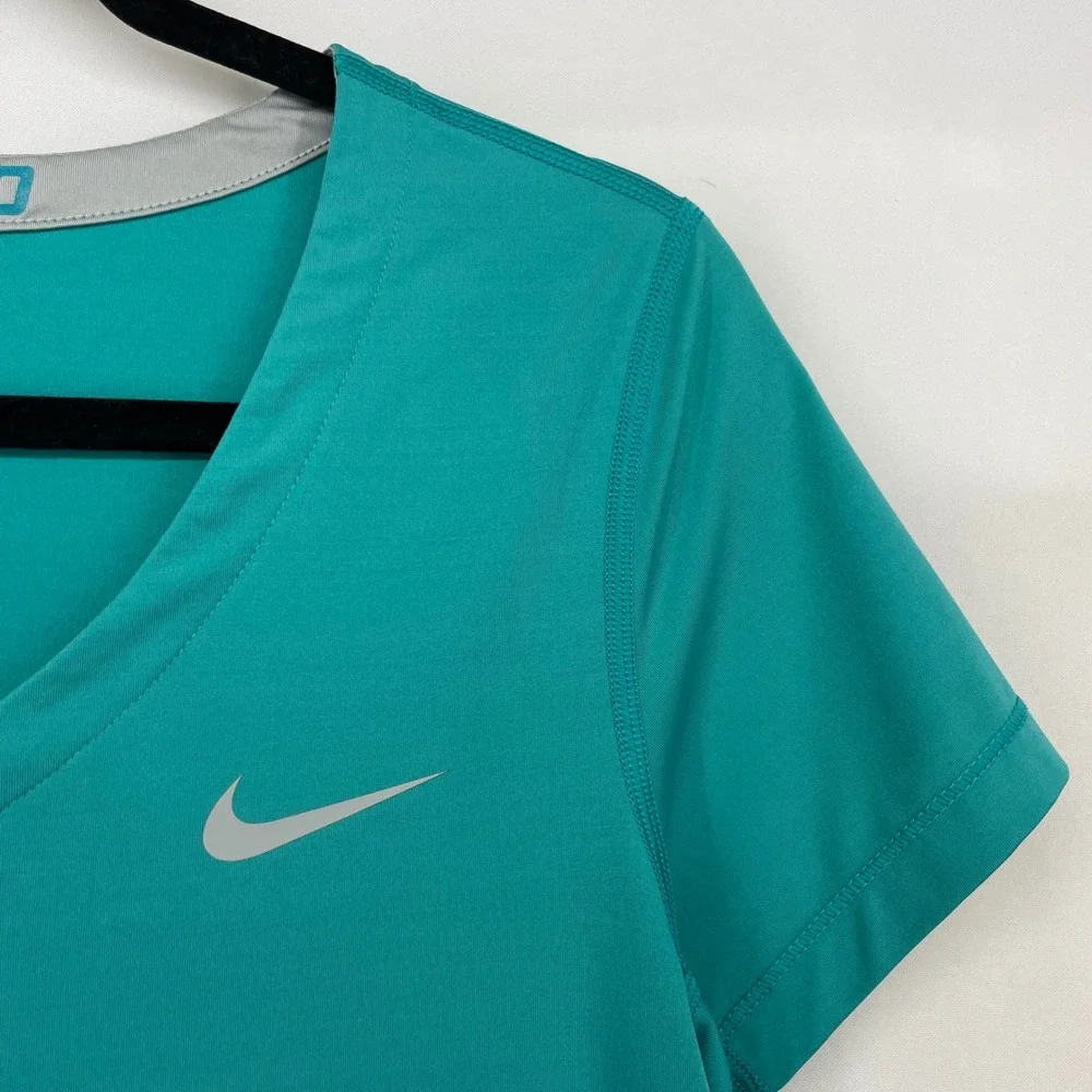 Nike Women Size Large Pro DRI-FIT T-Shirt Teal V-Neck Short‎ Sleeve Athletic Top